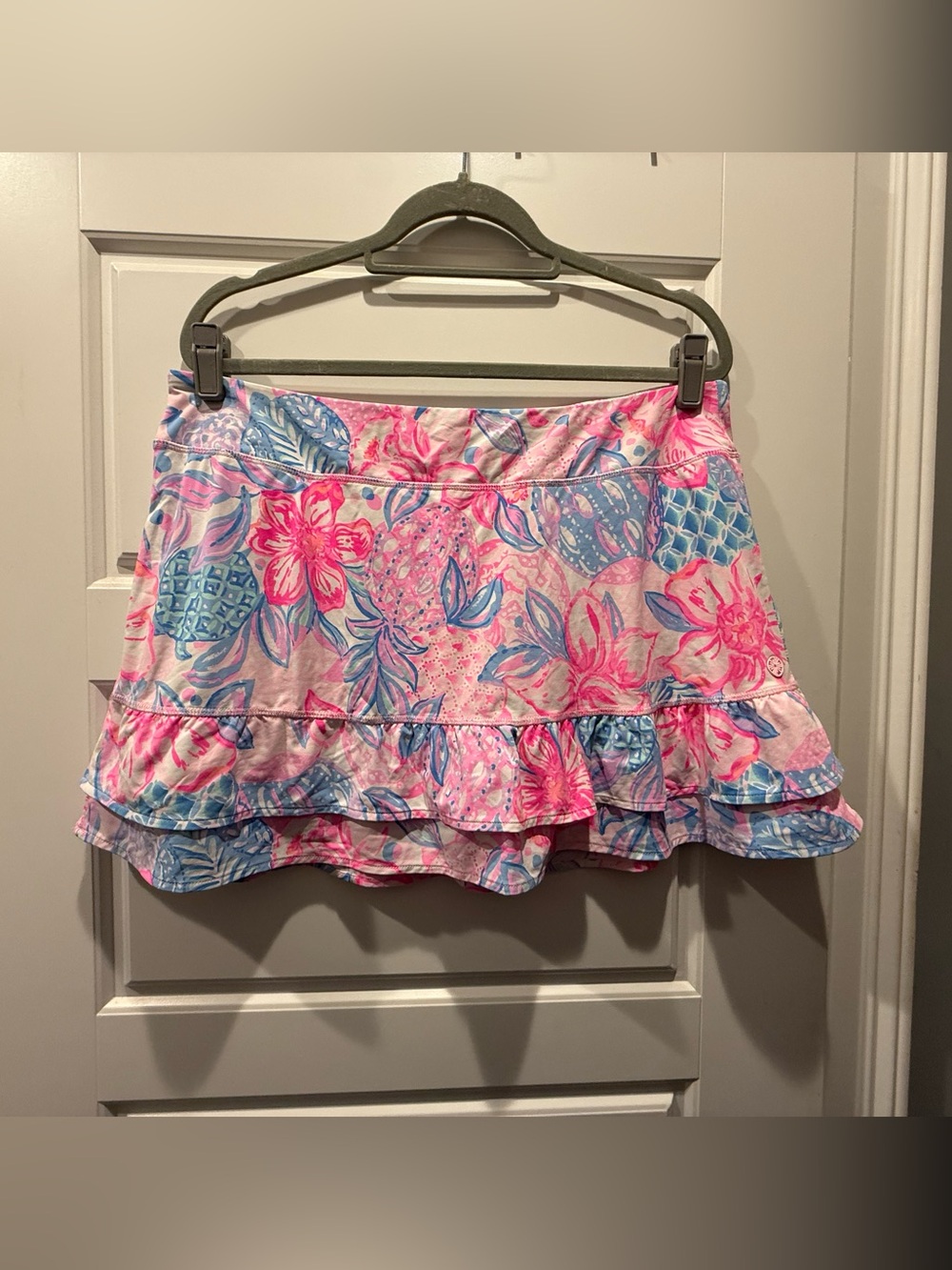 Lilly Pulitzer SPF 50+ tennis/ath. skirt in Pink Aisle Snappy Turtle print - XL